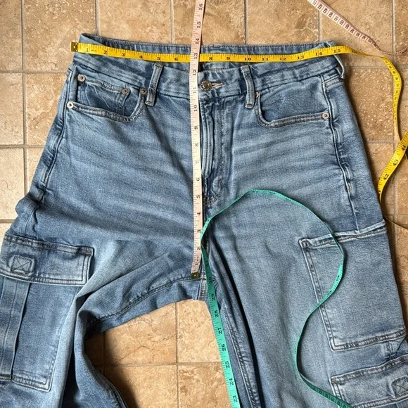 American Eagle Dreamy Drape Curvy Super High-Rise Baggy Wide Leg Jeans EUC Sz 10 - Picture 9 of 14